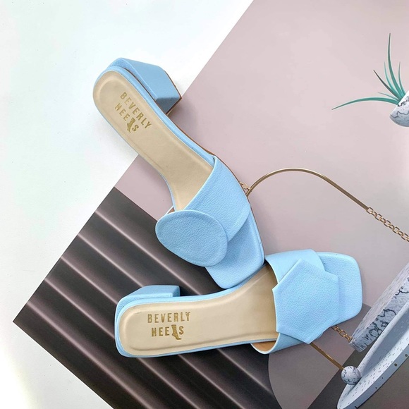 Beverly Heels Footwear - Picture 3 of 3